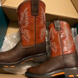 Ariat Kids Western Boots in Brown and Orange